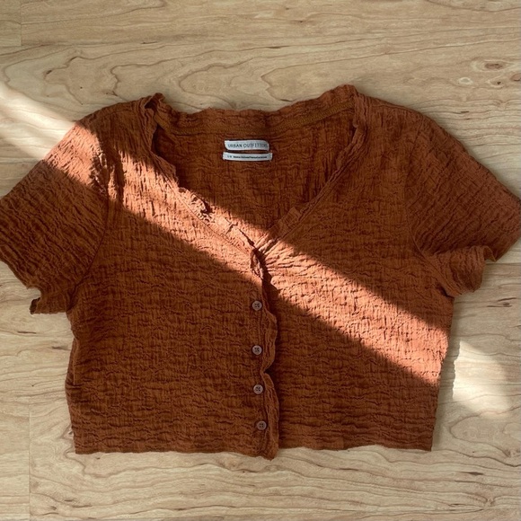 Urban Outfitters Rust Textured Shortsleeved Crop Top in Woman’s Large - Picture 2 of 8